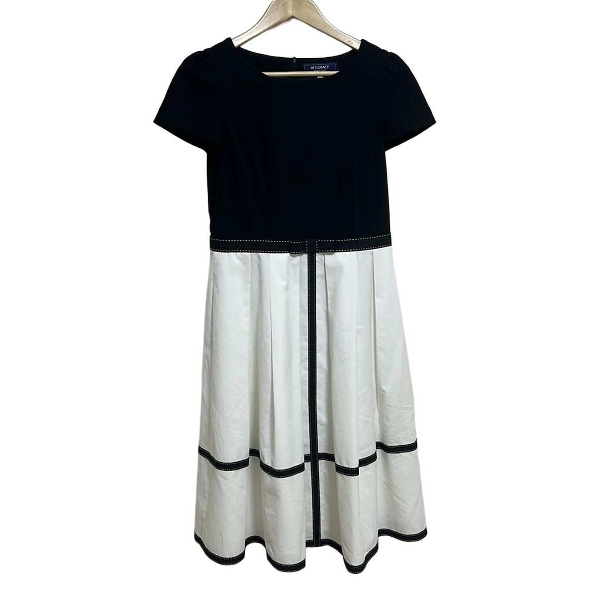 エムズグレイシー ワンピース サイズ38 M レディース - 白×黒 クルー