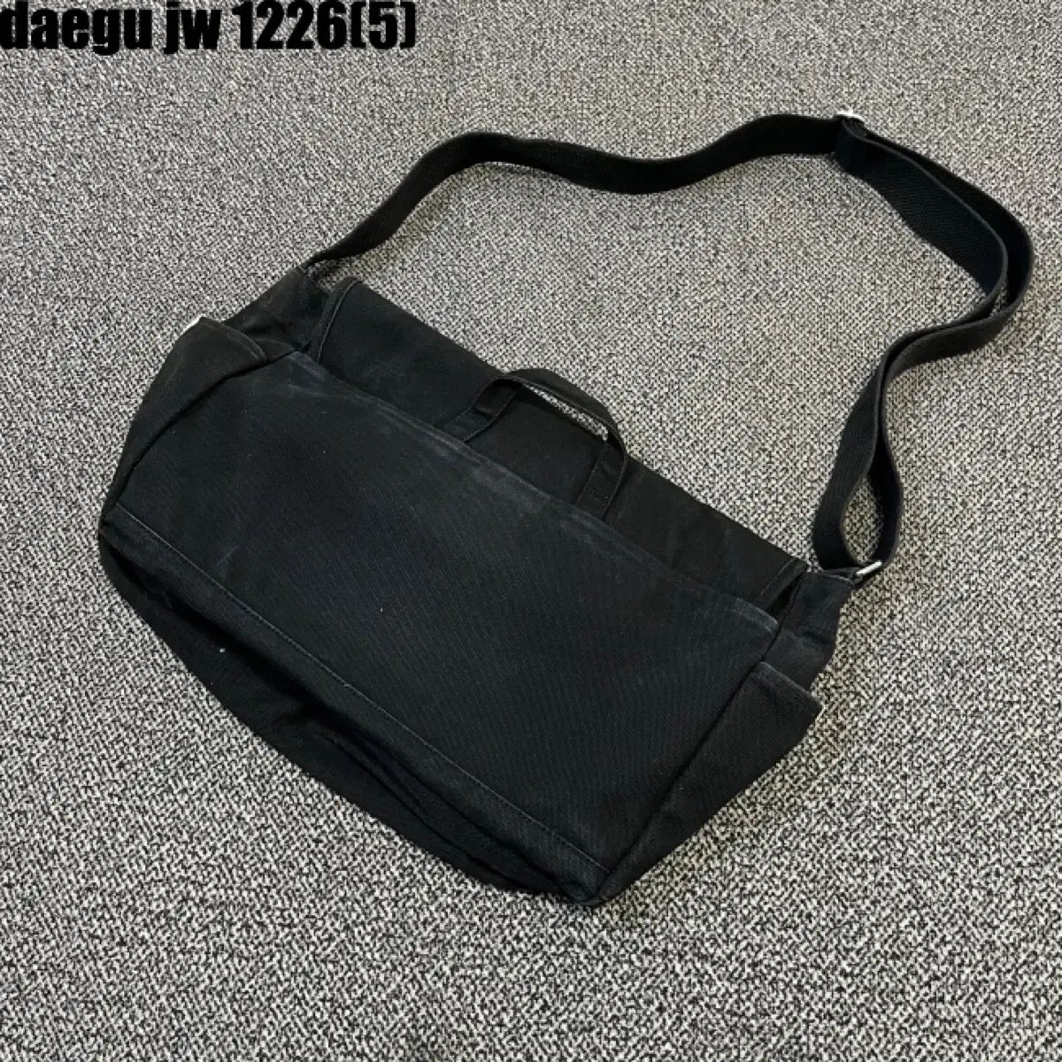 カンゴール ブラック メッセンジャーバッグ クロスバッグ 1226 - メルカリ