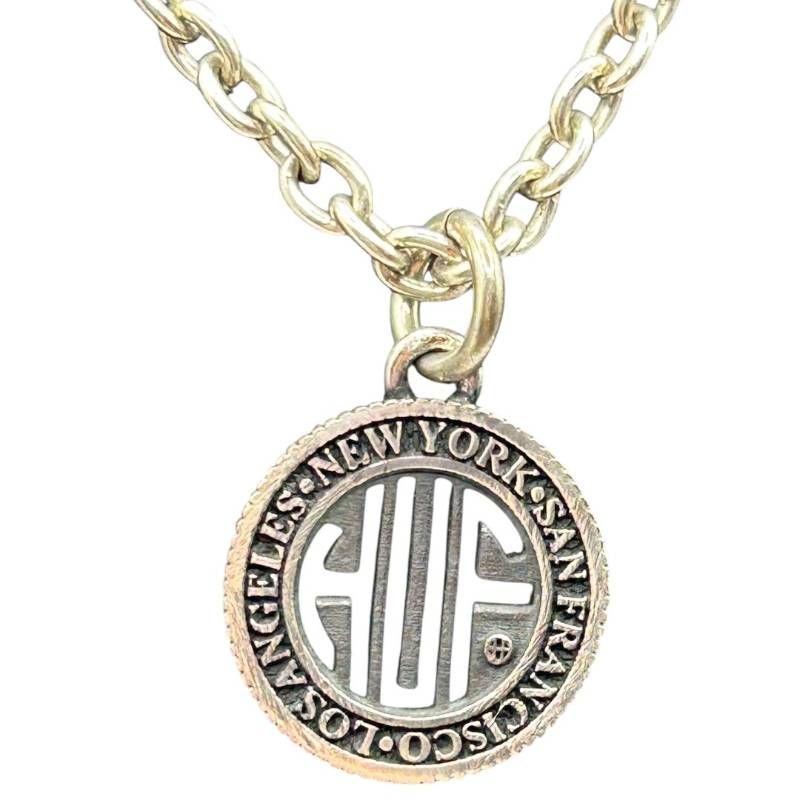 HUF ハフ メダル型 ペンダント トップ ネックレス シルバー - メルカリ