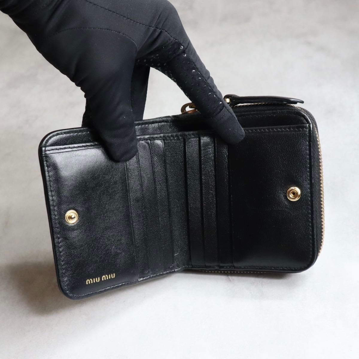 miu miu ミュウミュウ / マテラッセコンパクトウォレット 二つ折り財布