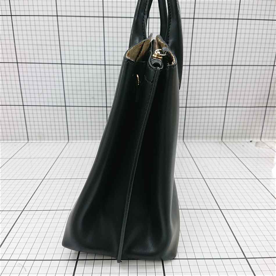 ◇ Θ イアクッチ IACUCCI レザー ハンドバッグ ブラック系 レディース