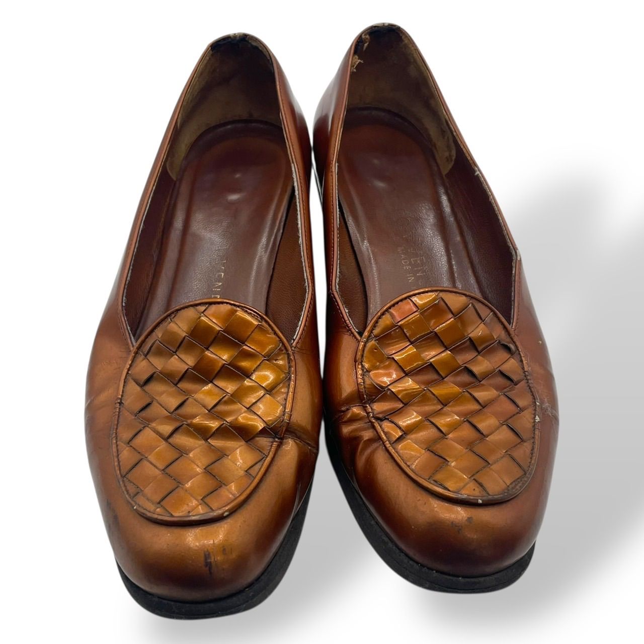 快適ドライブに！ 美品 ボッテガヴェネタ 靴 デッキ ローファー イントレ 茶 BOTTEGA VENETA ボッテガヴェネタ ローファー パンプス エナメル