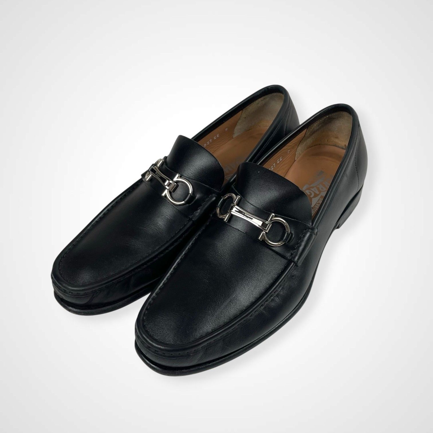 サルヴァトーレフェラガモ ローファー ヒール ガンチーニ 金具 ブラック 7D SALVATORE FERRAGAMO サルバトーレ フェラガモ / ガンチーニローファー