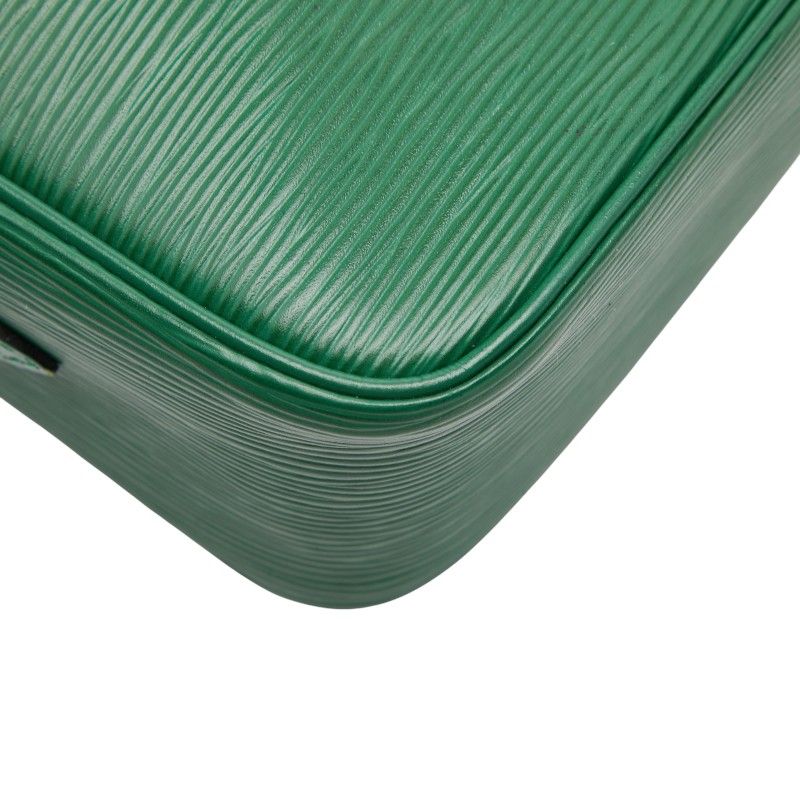 ルイ ヴィトン エピ トロカデロ 斜め掛け ショルダーバッグ M52314