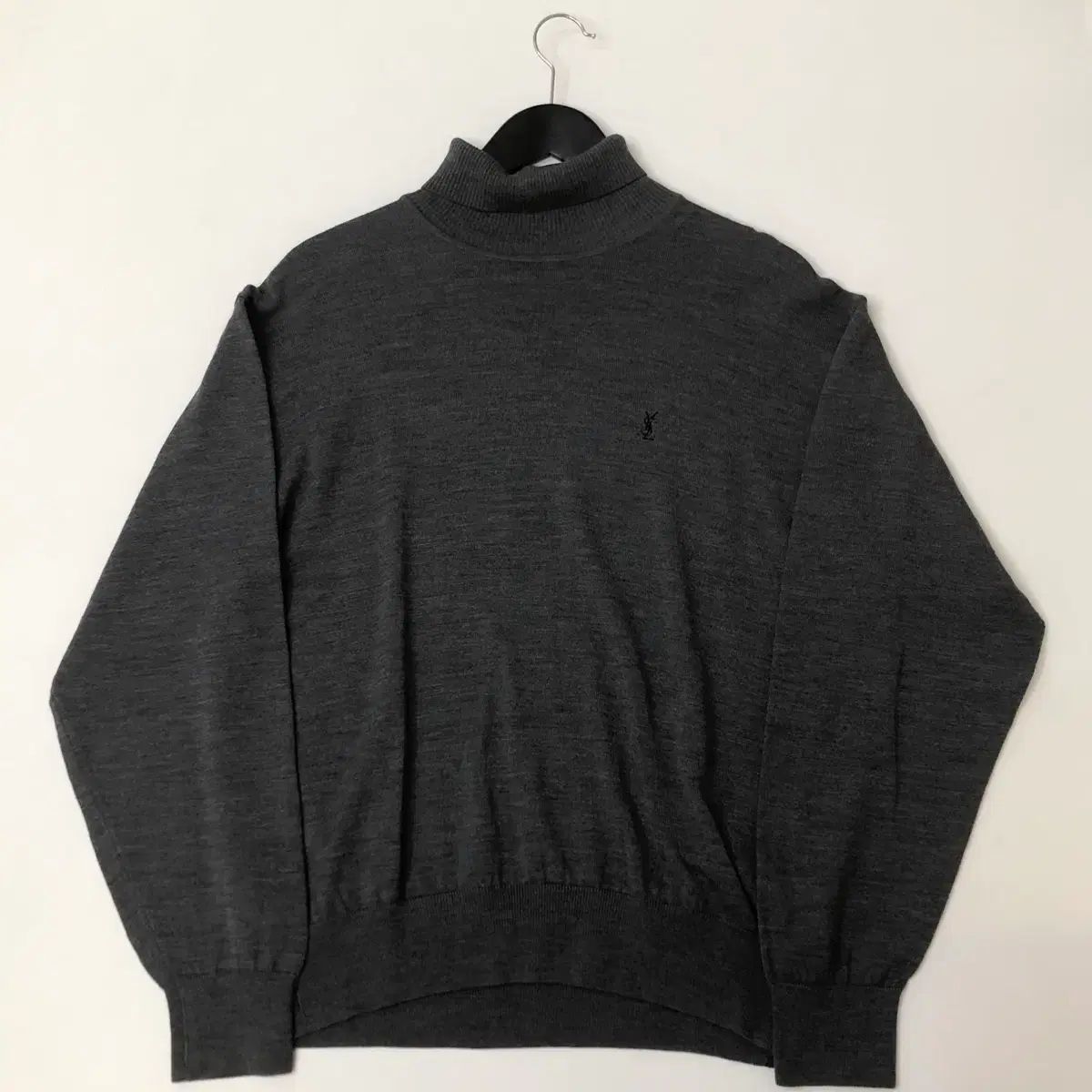 YSL イヴ・サンローラン グレー タートルネック ウール ニット - メルカリ