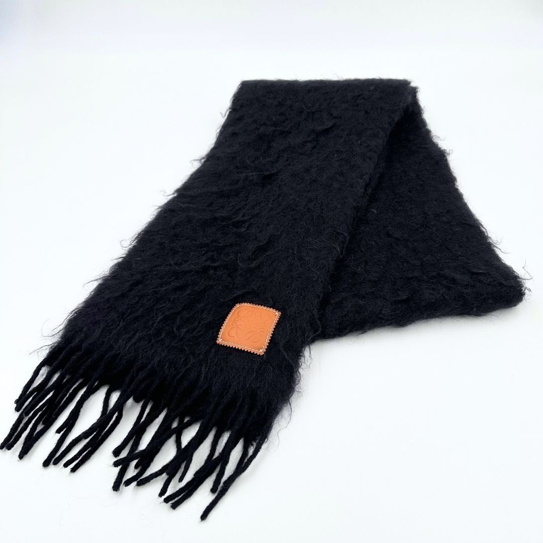 [ほぼ未使用] LOEWE モヘア&ウールマフラー ブラック タグ有り 美品】Loewe アナグラム モヘア ウール マフラー タグ付き - メルカリ
