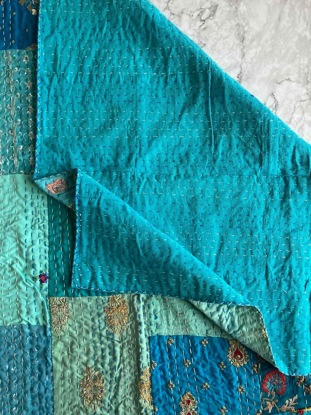 未使用❁エンブロイダリー　グリーン　パッチワークカンタキルトマルチカバーラグ Amazon.co.jp: エンブロイダリー ターコイズ パッチワークカンタキルト