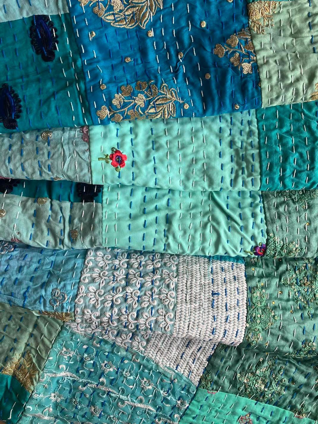 カンタキルト マルチカバー サリーパッチワーク #27 BLUE - メルカリ