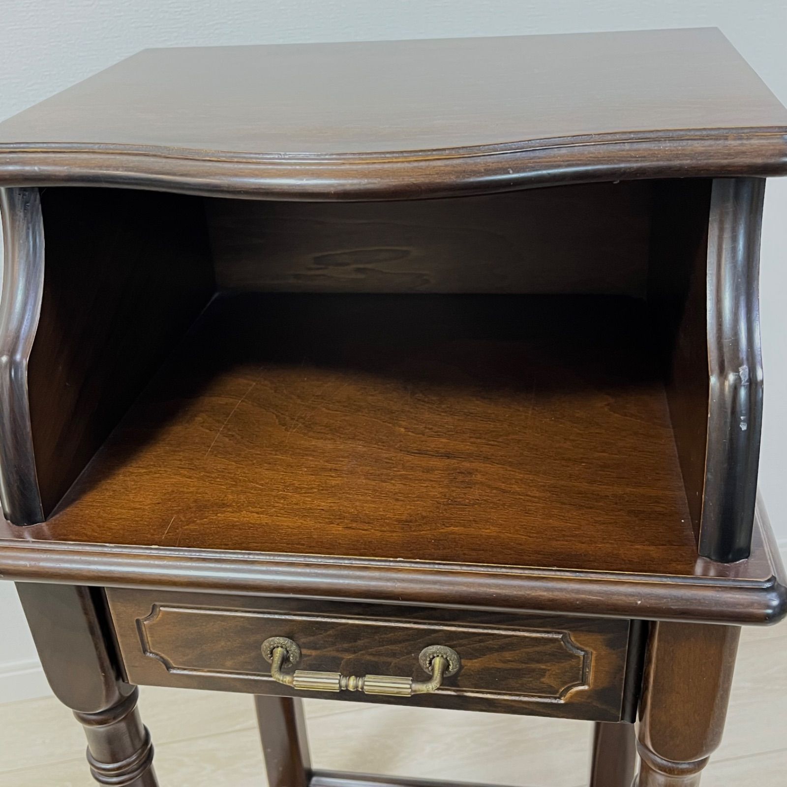 つ55)四国工芸 森のサーカス 木製電話台 花台 サイドチェスト 飾り台