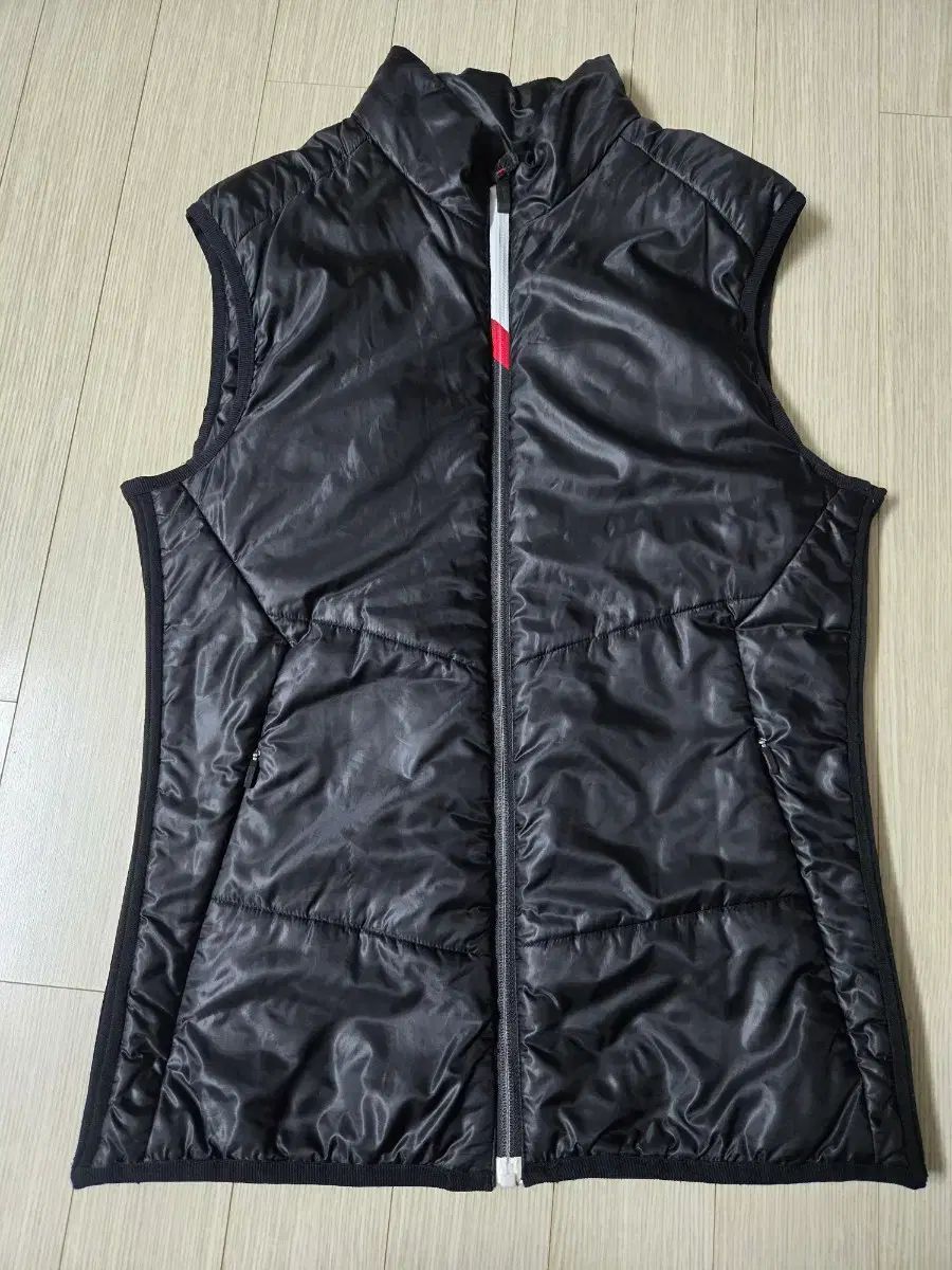 Titleist(タイトリスト) ゴルフ ダウン ベスト ブラック - メルカリ