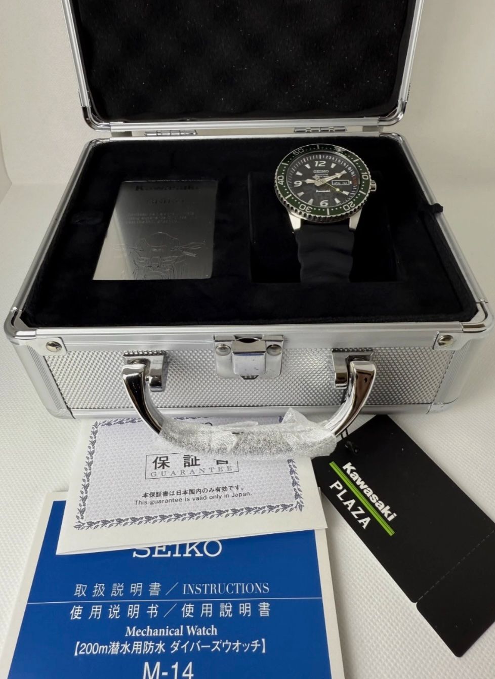 未使用・998本限定】SEIKO × Kawasaki Ninja ZX-10R 4R36-13E0 自動巻