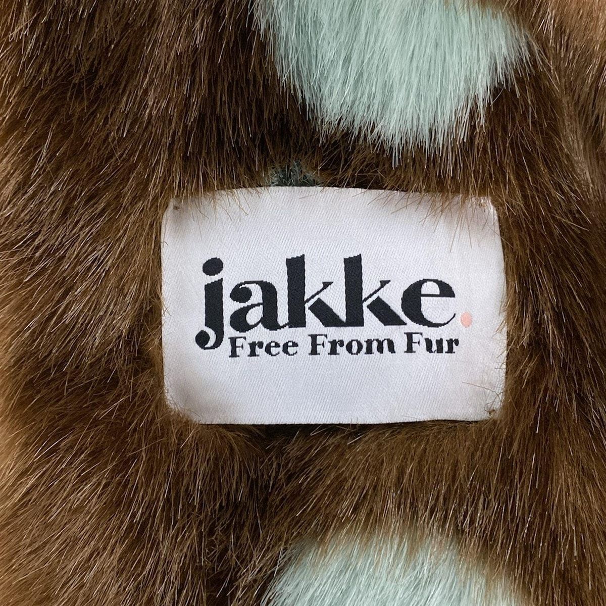 Jakke 新品　フェイクファーコート　サイズ38 jakke(ジャッキー) コート サイズ38 M レディース美品 - ダーク