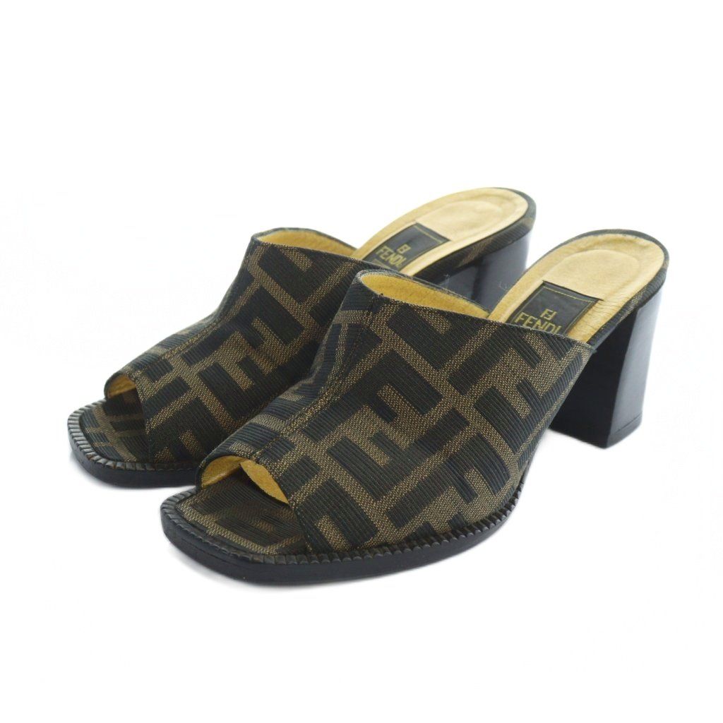 フェンディ FENDI サンダル ミュール スクエアトゥ ロゴ ズッカ柄 