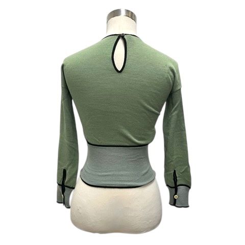 プラダ　PRADA 新品　シルク混ブラウス　サイズ38 オリーブグリーン プラダ PRADA 新品 シルク混ブラウス サイズ38 オリーブグ