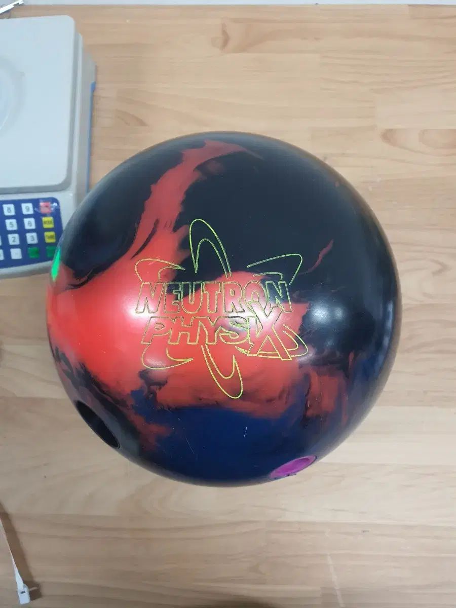 ボーリングボール 15p ニュートロンフィジーク 【公式通販】
