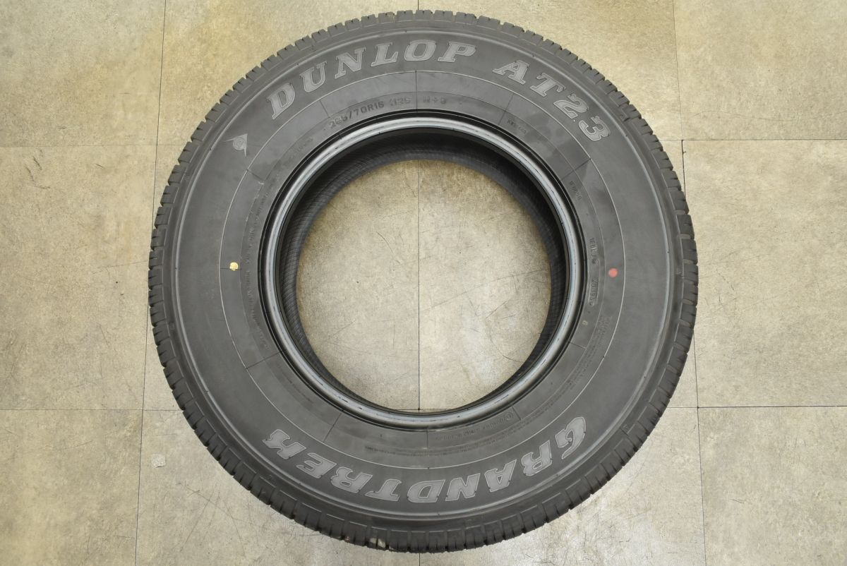 【新車外し】2024年製 DUNLOP GRANDTREK AT23 265/70R16 16インチ 夏タイヤ 4本 70ランクル ハイラックスサーフ等　(KTJ586)クレジットカード QRコード決済可能 DUNLOP｢GRANDTREK AT23｣がトヨタ自動車の新型｢ランドクルーザー70｣に