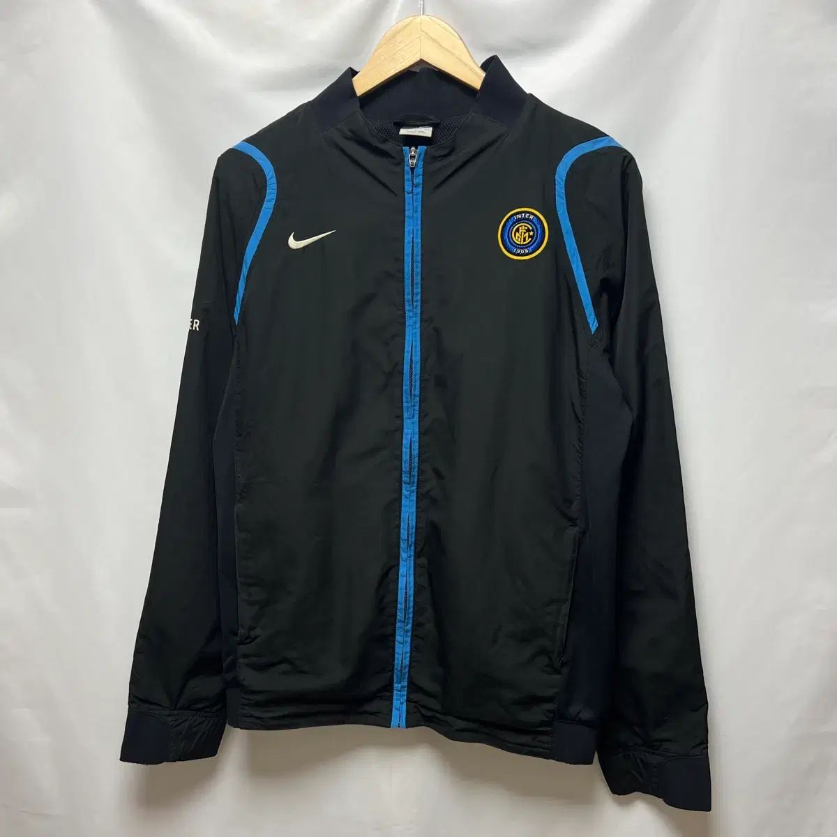 【未使用品・タグ付き】Nike インテルミラン 2010 ナイキ インテルミラン 03/04 グレーダックダウン XL - メルカリ