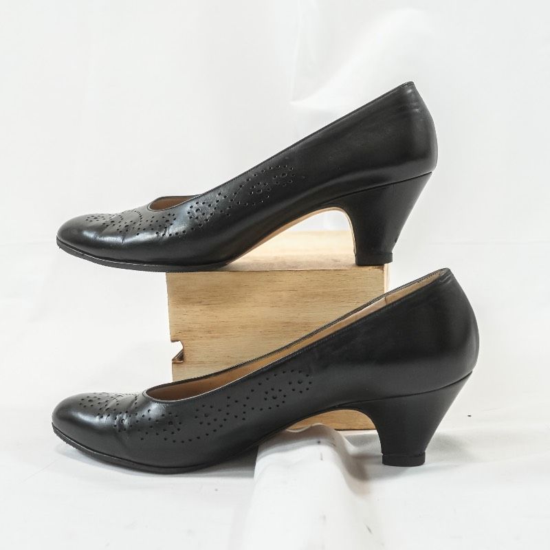 サルヴァトーレフェラガモ Salvatore Ferragamo 黒 パンプス 6 1/2