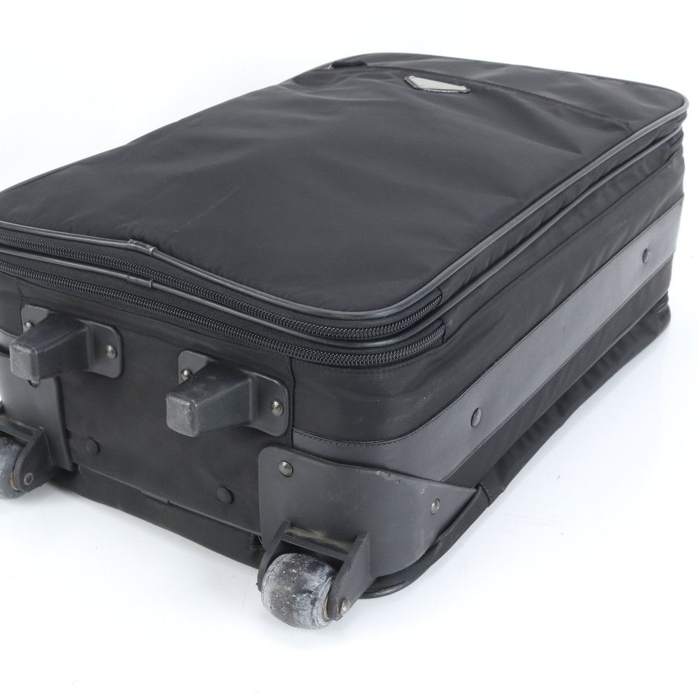 【美品】プラダ サフィアーノレザー テスートナイロン ケース 黒 プラダ テスート ナイロン サフィアーノ レザー トライアングルロゴ