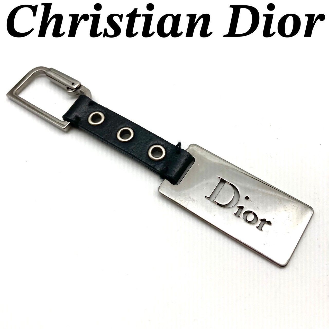 k　クリスチャンディオール　シルバー色 アルファベットD型 キーホルダー Christian Dior（クリスチャン・ディオール） 激レア新品同様