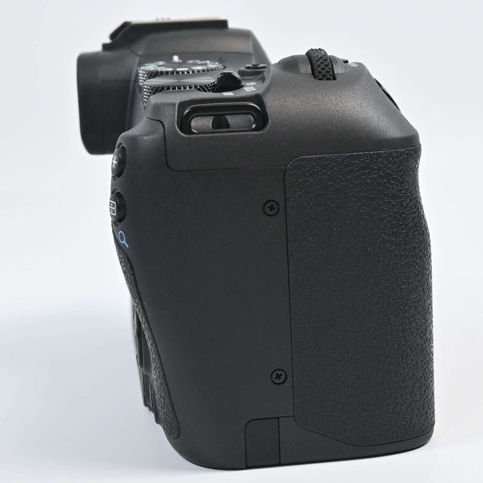 ☆極上品☆Canon EOS R8 ボディ ショット数 2000以下 - メルカリ