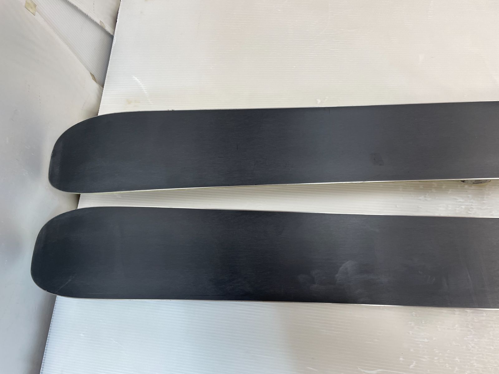 スキー ATOMIC RITUAL 174 cm + MARKER Griffon ski-251225-02 スキー板 アトミック ツイン ...