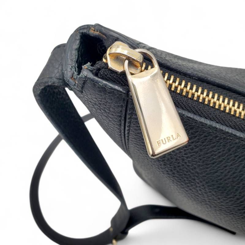 美品】FURLA ショルダーバッグ クロスボディバッグ ブラック 黒 レザー 