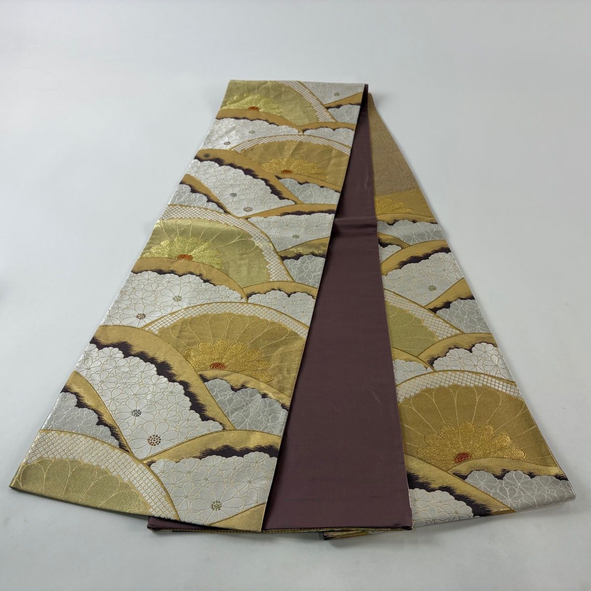 美品】 袋帯 秀品 菊 花 金銀糸 刺繍 金色 六通 正絹 【中古】 - メルカリ