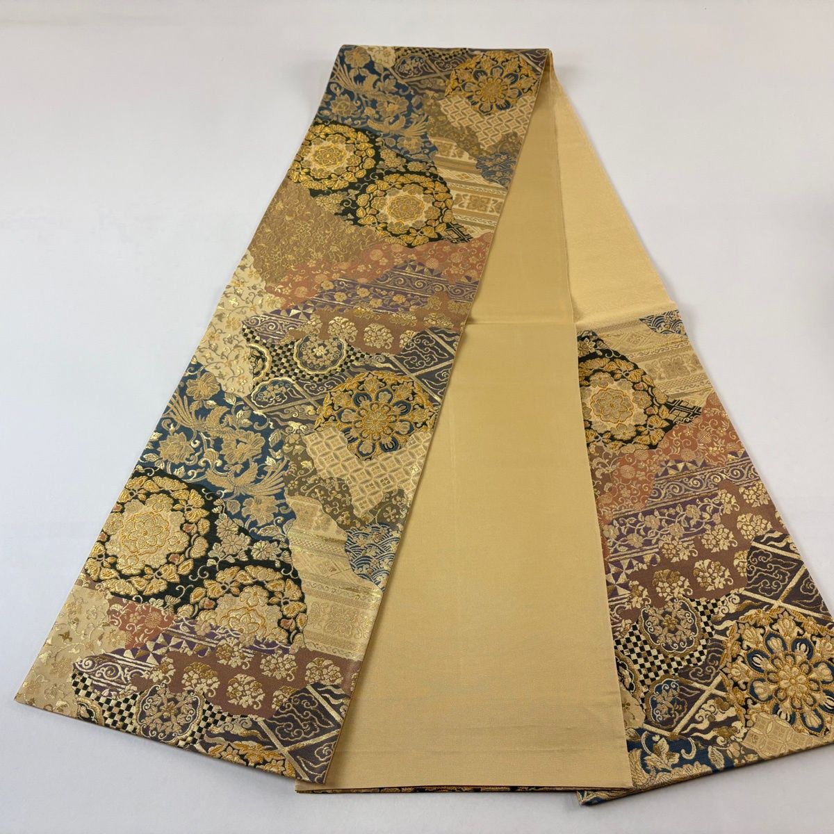 美品】 袋帯 秀品 華文 花鳥 金糸 箔 金色 六通 正絹 【中古】 - メルカリ
