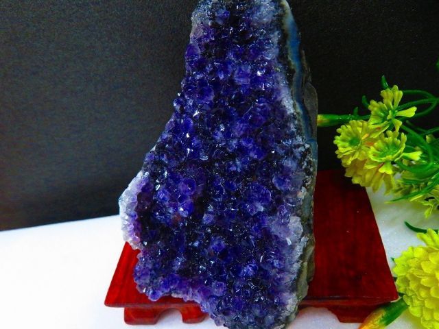 ウルグアイ産☆ 天然水晶☆絶品超濃い濃い超美しい☆アメジスト