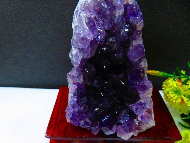 ウルグアイ産☆ 天然水晶☆絶品超濃い濃い超美しい☆アメジスト