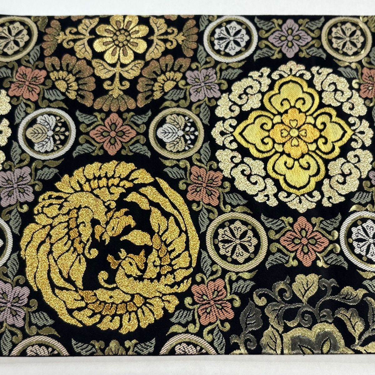美品】 袋帯 名品 華文 鳳凰 金糸 箔 黒 六通 正絹 【中古】 - メルカリ