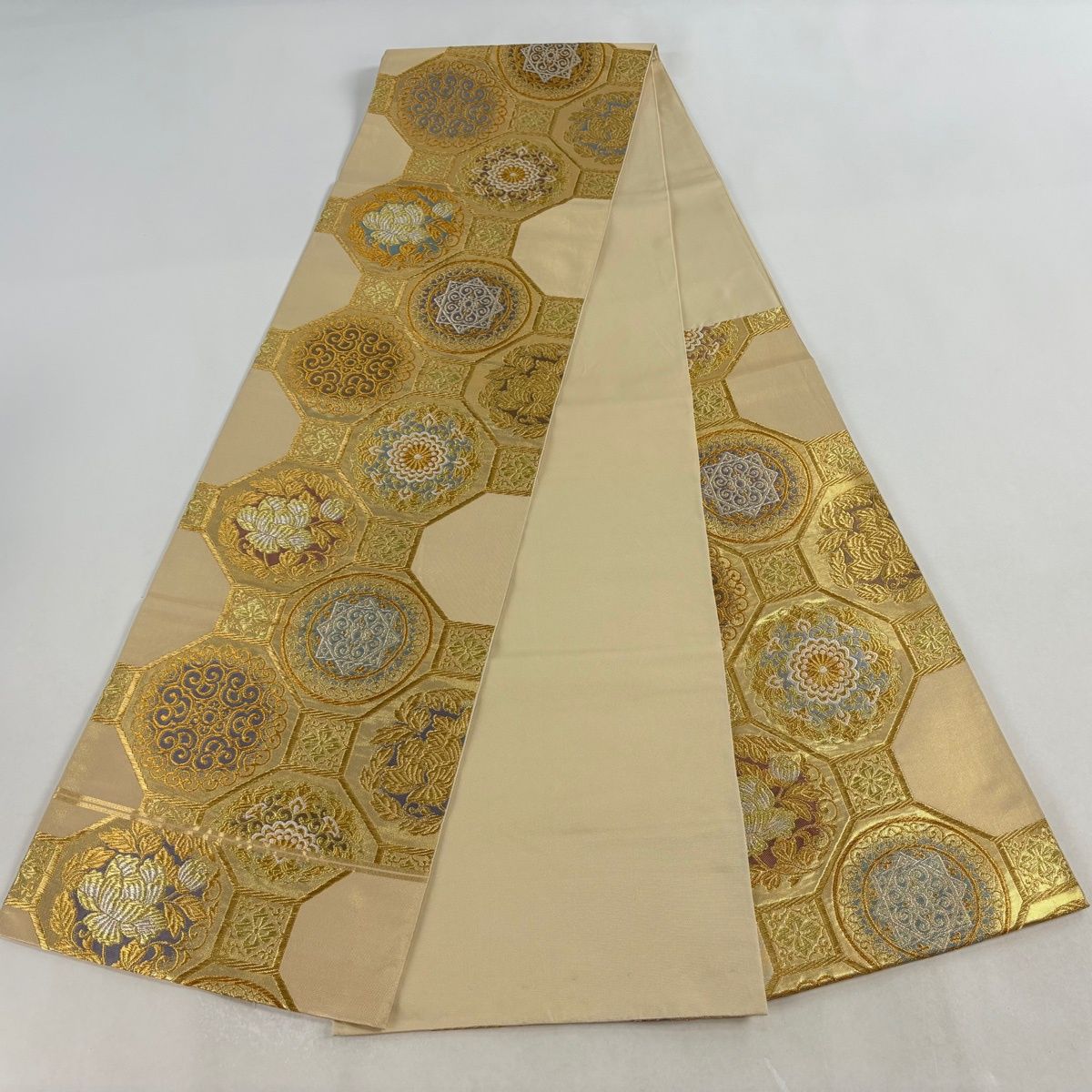 美品】 袋帯 名品 川島織物 落款 蜀江華文 花唐草 金銀糸 箔 金色 六通