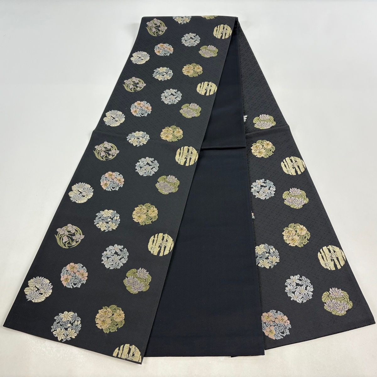 袋帯 名品 箔屋清兵衛 落款 草木染 花丸文 箔 刺繍 墨色 六通 正絹