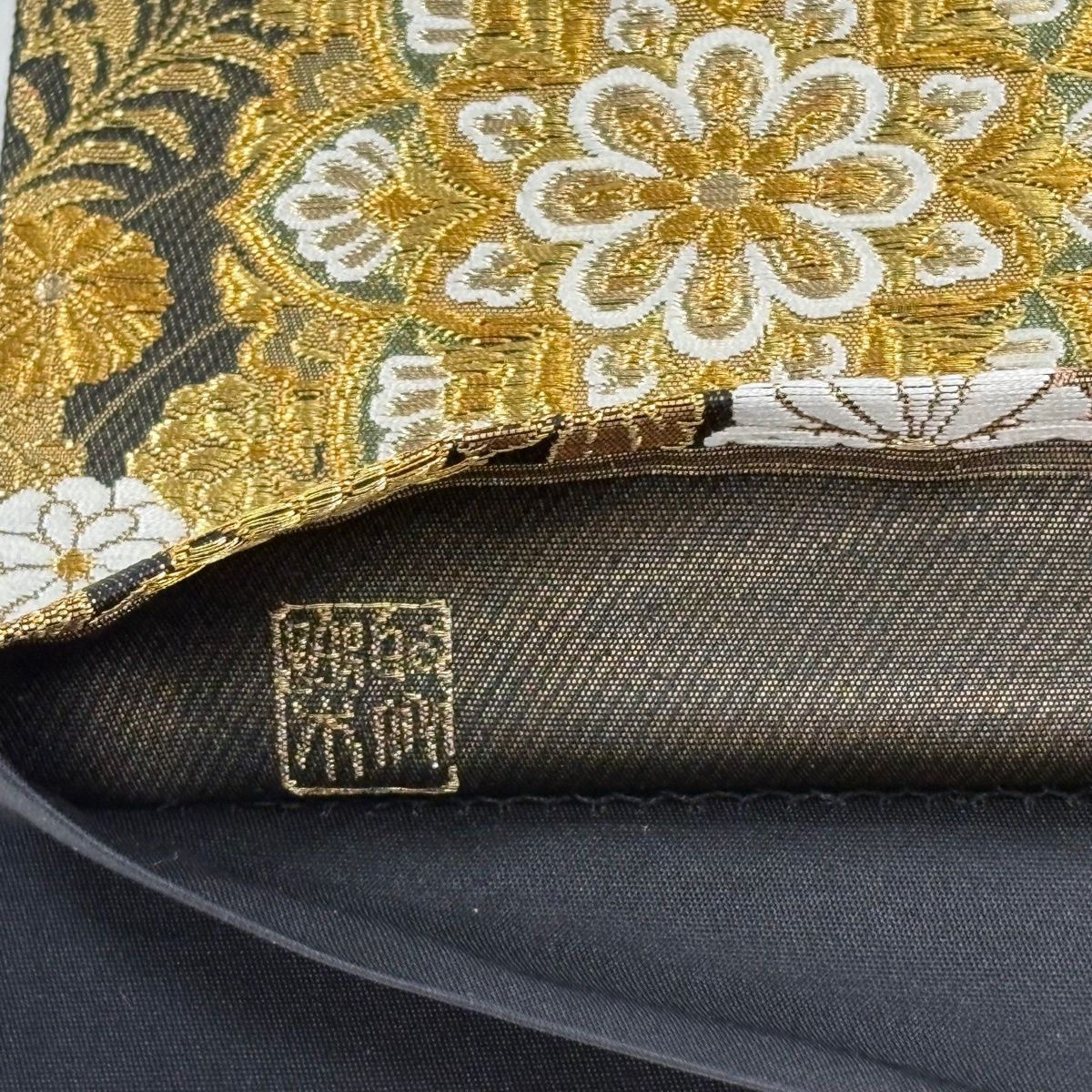 美品】 袋帯 逸品 じゅらく 落款 じゅらく帝王紫 鏡裏文 秋草文 金糸