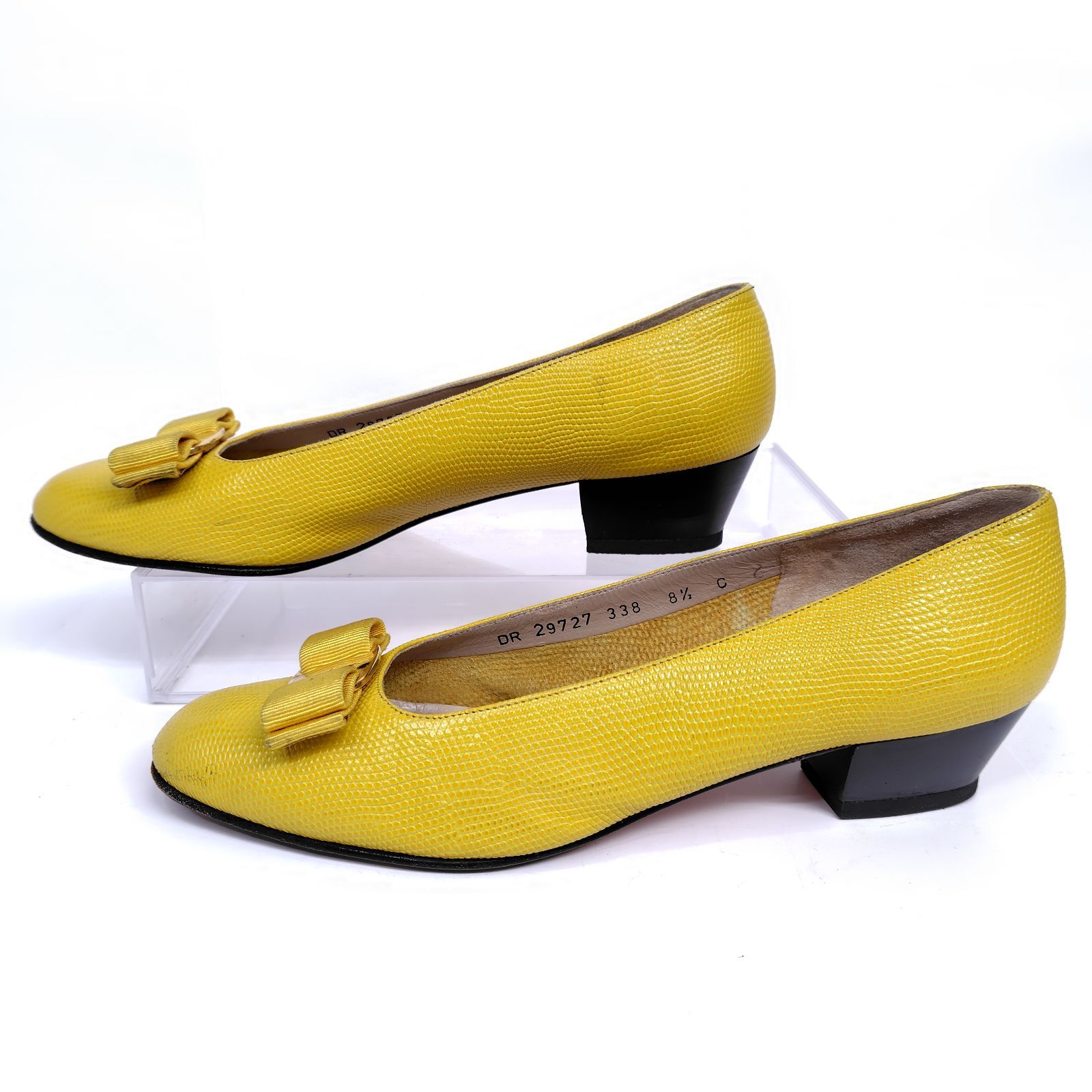 【新品未使用】Salvatore Ferragamo フェラガモ パンプス 黄色 Salvatore Ferragamo フェラガモ 25.5cm パンプス ヴァラ 8.5C