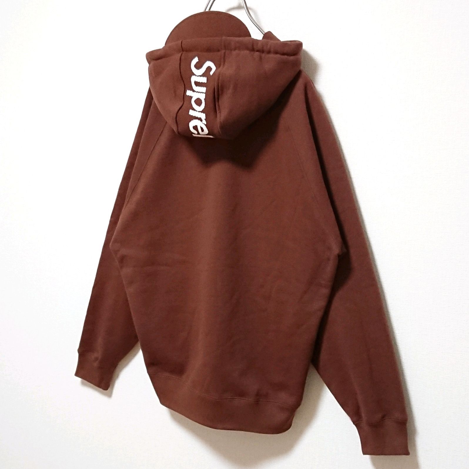 人気☆シュプリーム 刺繍 スモールボックスロゴ パーカー XL相当 ブラウン ☆Supreme☆洗練された芸術☆スモールボックスロゴパーカー☆ (Supreme