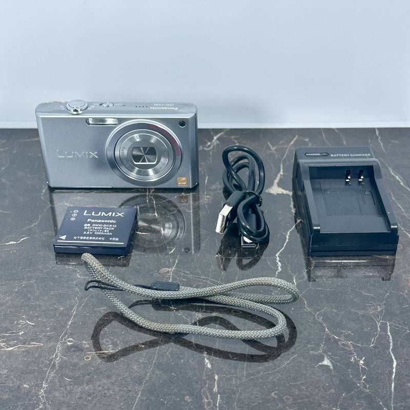 美品】Panasonic LUMIX DMC-FX33 シルバー 810万画素 28mm広角 LEICA