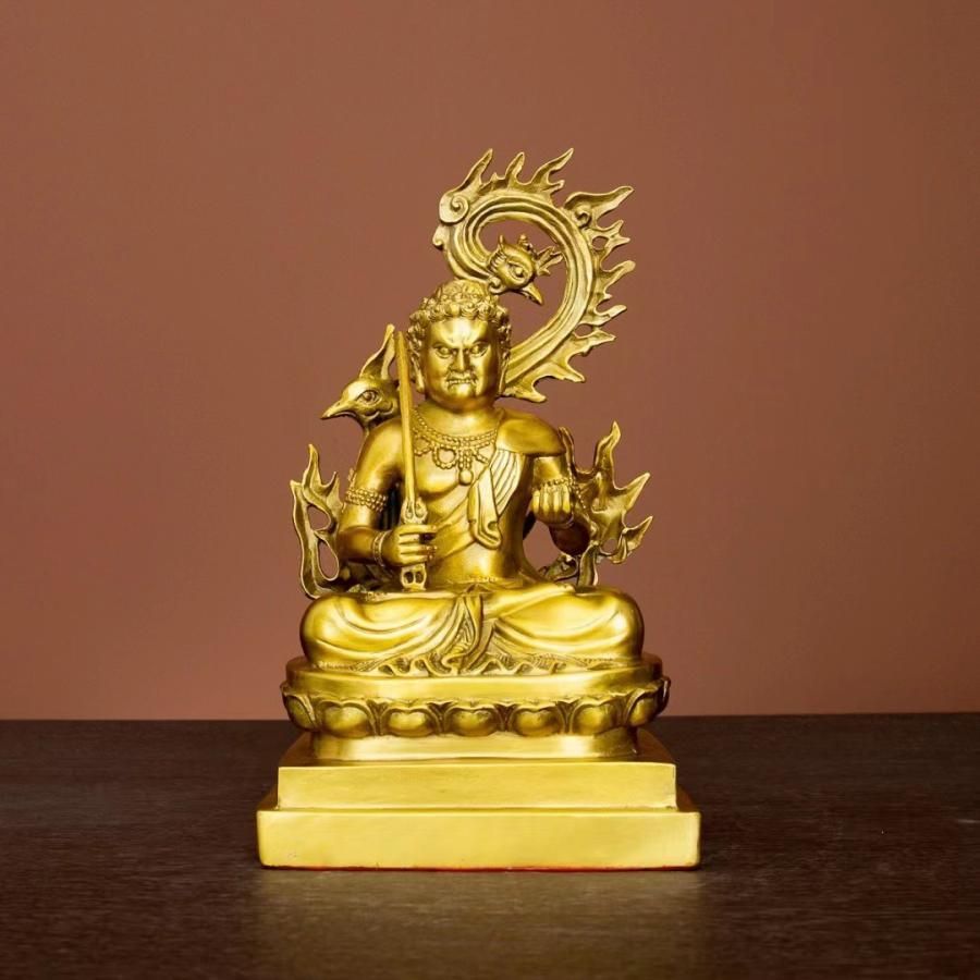 金色不動明王、財運と守護の力を引き寄せる、精緻な銅製彫刻、高貴な