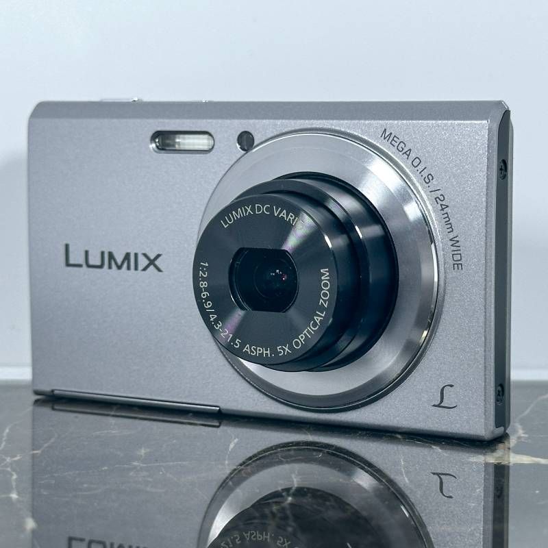 超美品】Panasonic パナソニック LUMIX DMC-FH10 シルバー 1610万画素