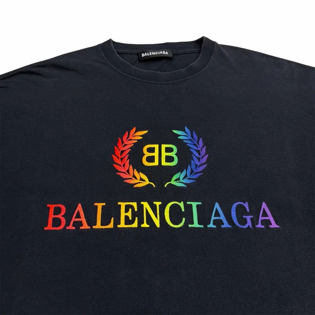【新品】BALENCIAGA(バレンシアガ) BB 月桂樹ロゴ 半袖Tシャツ バレンシアガ レインボー 月桂樹ロゴ 半袖 Tシャツ m - メルカリ