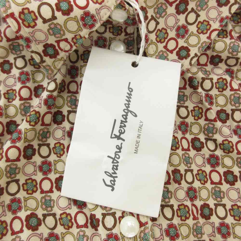サルヴァトーレフェラガモ Salvatore Ferragamo タグ付き ポロシャツ