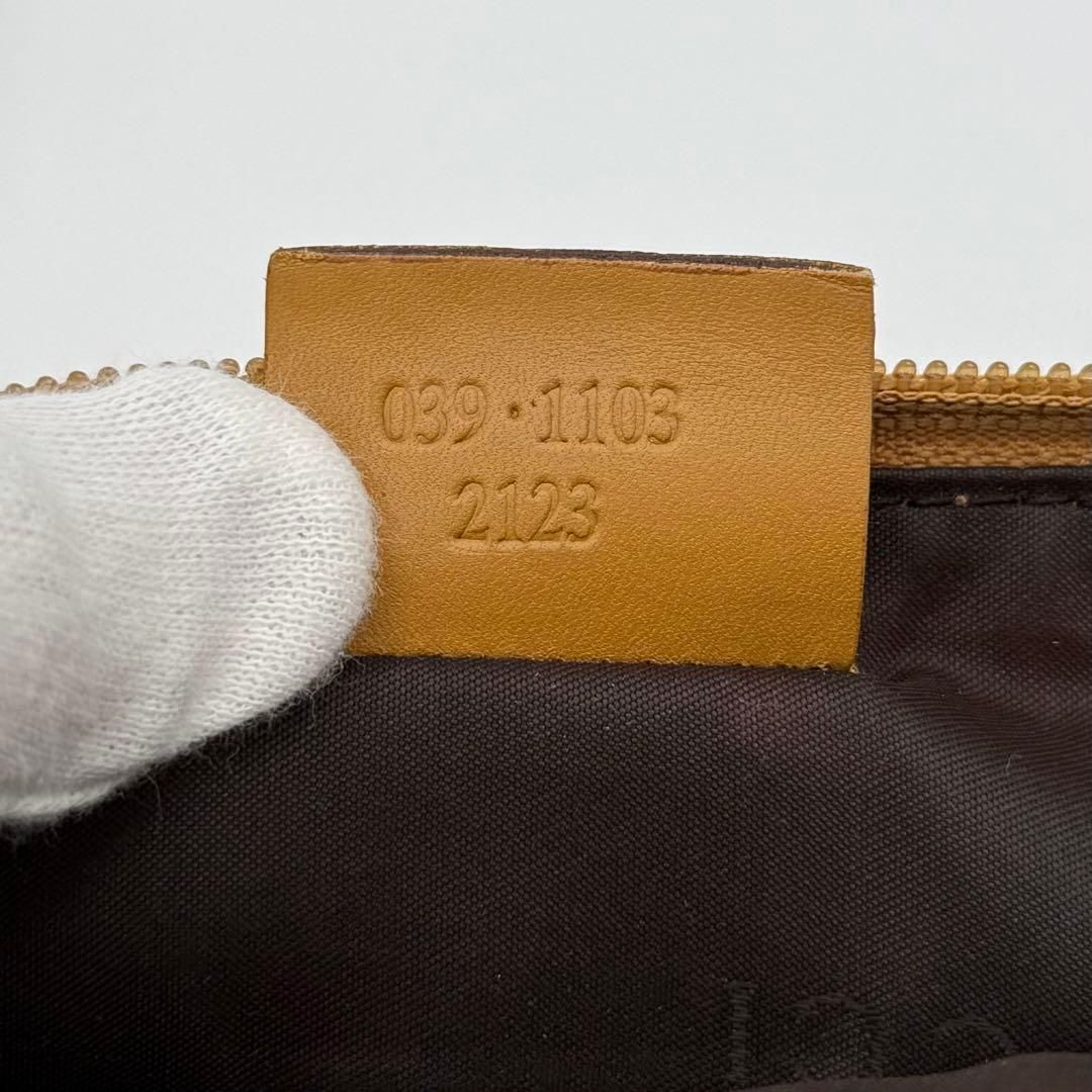 良品】OLD GUCCI スエード アクセサリーポーチ ワンショルダー - メルカリ