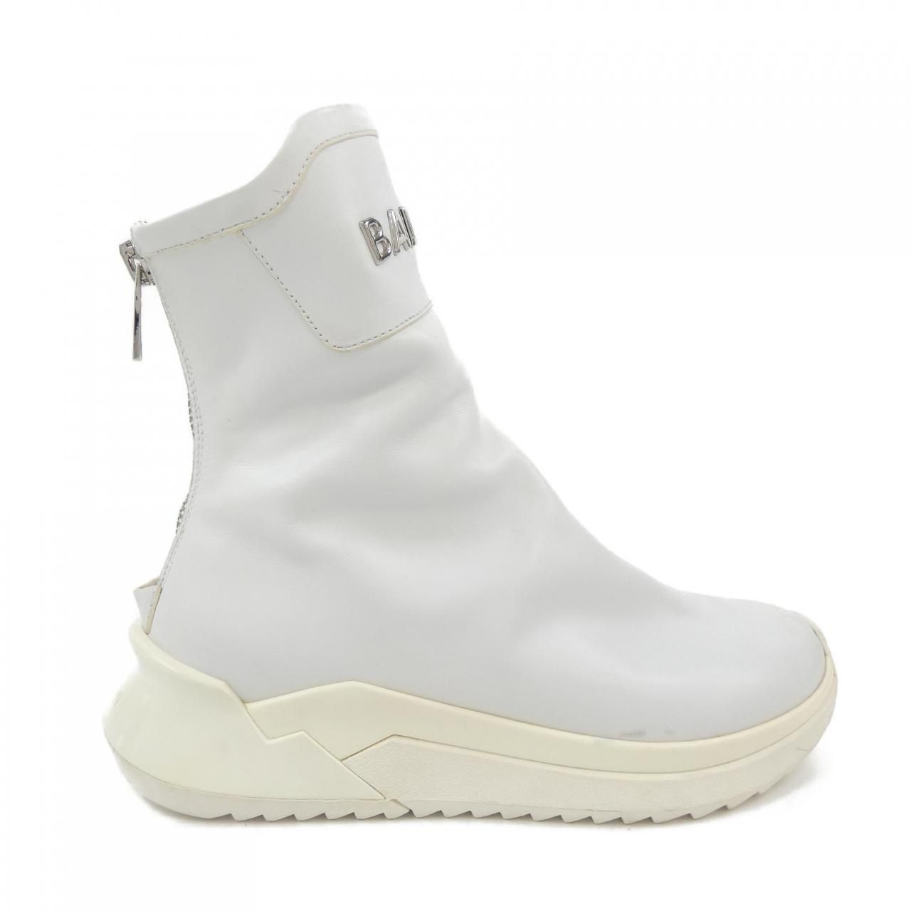 バルマンBalmain スニーカー　ブーツ 写真9/25｜バルマンメンズ新作「メン ラブ」黒白のウェアやシューズ