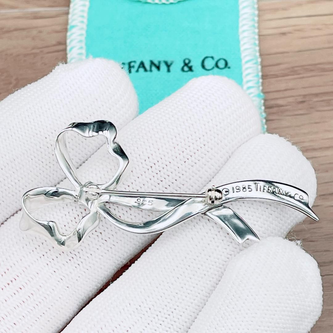 ティファニー　リボンブローチ　シルバー925 Tiffany リボン スモール シルバー ブローチ Ag925 - メルカリ