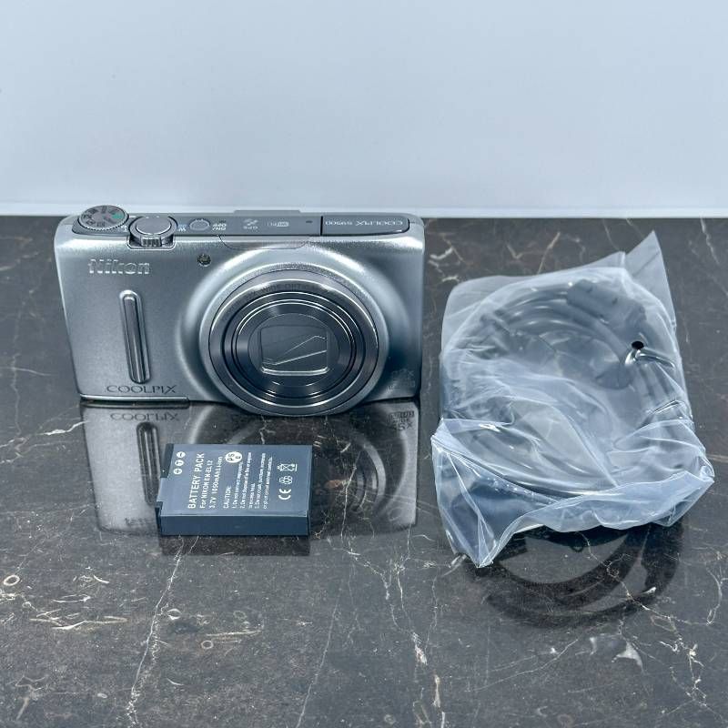 美品】Nikon COOLPIX S9500 プラウドシルバー 1810万画素 裏面照射CMOS