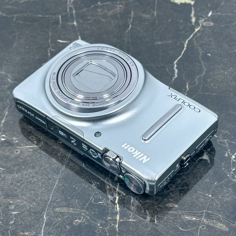 美品】Nikon COOLPIX S9500 プラウドシルバー 1810万画素 裏面照射CMOS