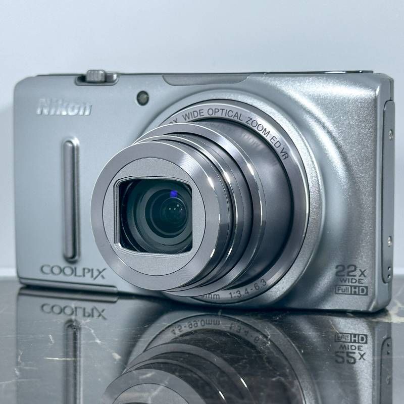 美品】Nikon COOLPIX S9500 プラウドシルバー 1810万画素 裏面照射CMOS
