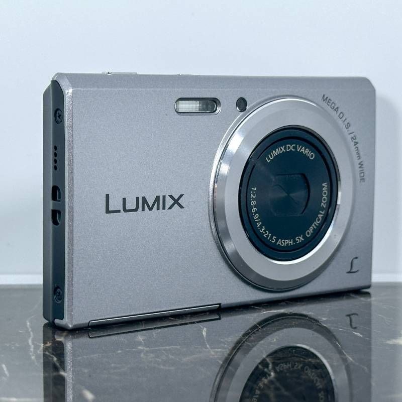 超美品】Panasonic パナソニック LUMIX DMC-FH10 シルバー 1610万画素