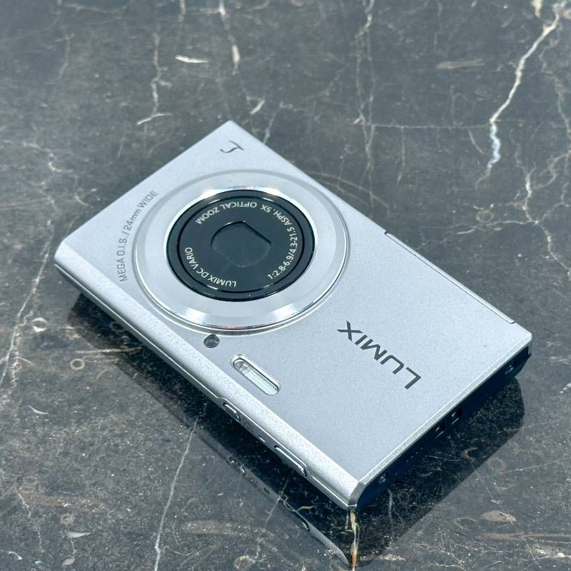 超美品】Panasonic パナソニック LUMIX DMC-FH10 シルバー 1610万画素